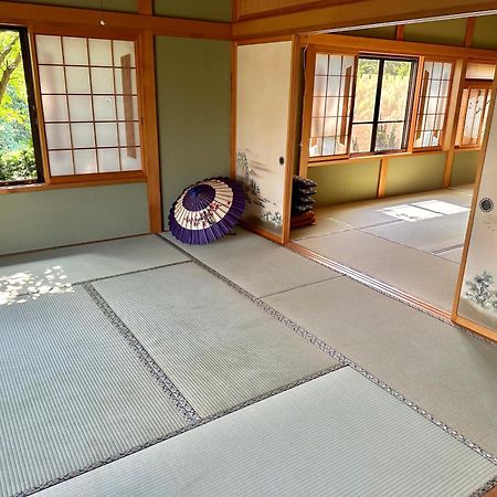 青森伝統芸能を楽しめる繭子の宿 Hachinohe Esterno foto
