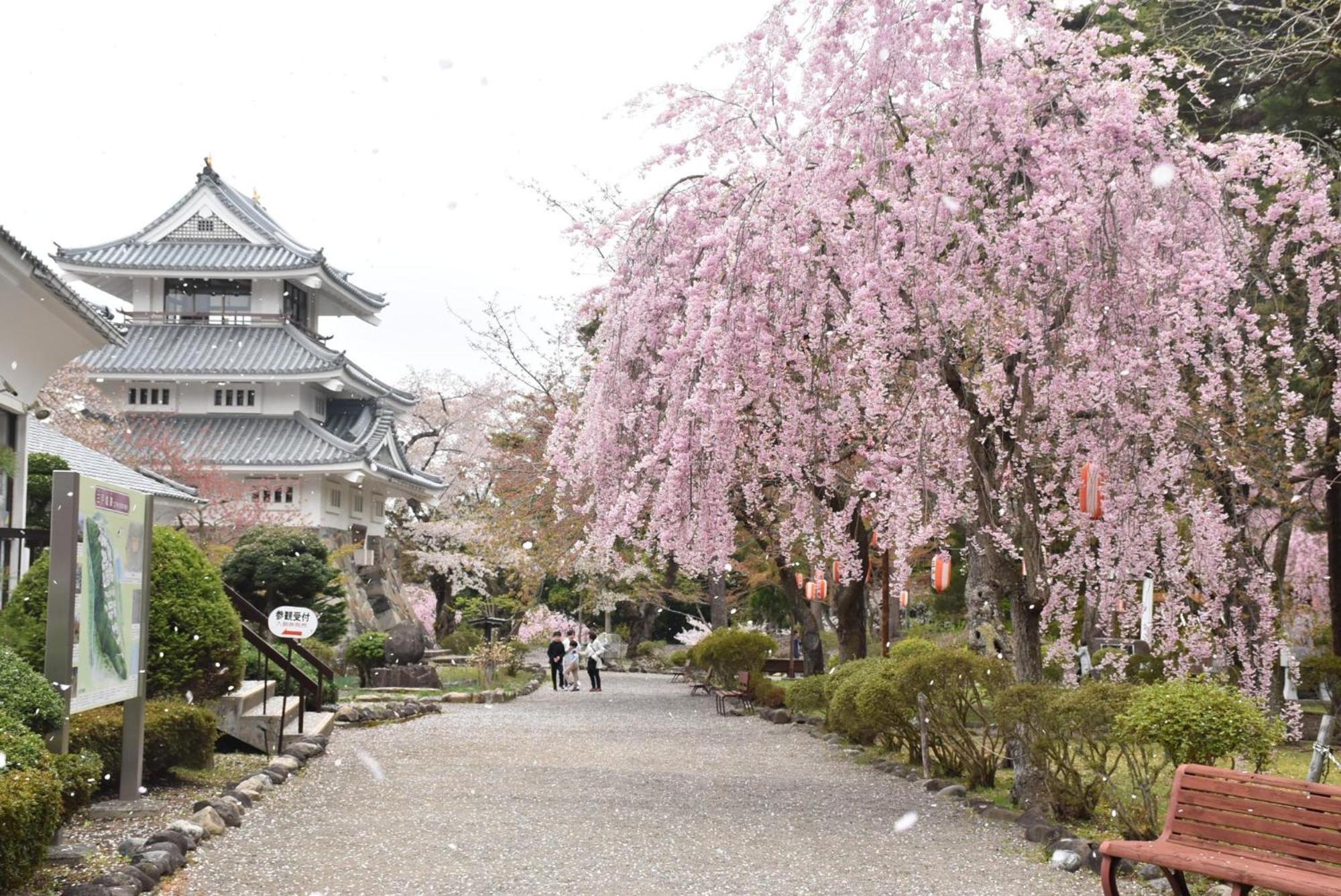青森伝統芸能を楽しめる繭子の宿 Hachinohe Esterno foto