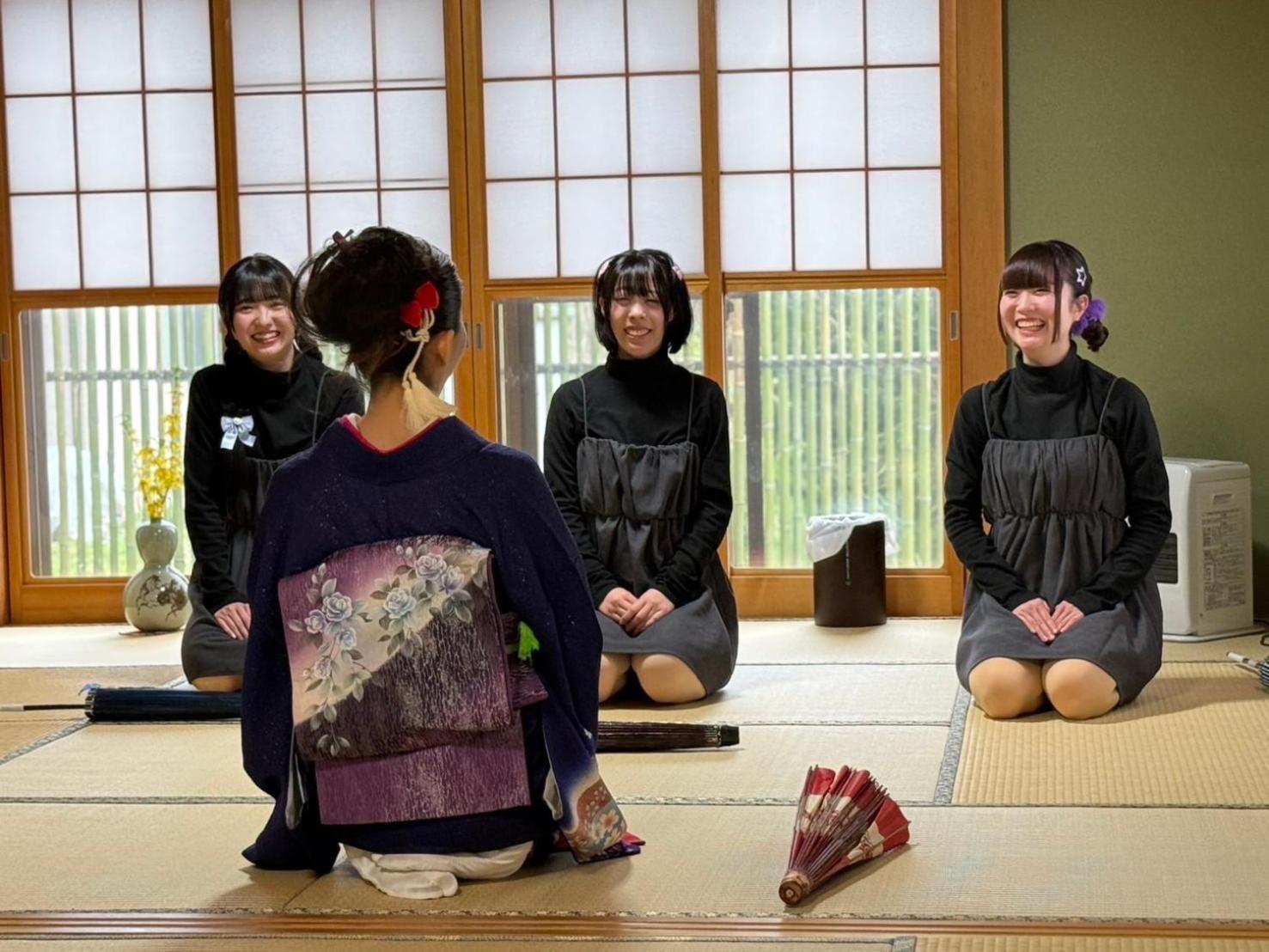 青森伝統芸能を楽しめる繭子の宿 Hachinohe Esterno foto